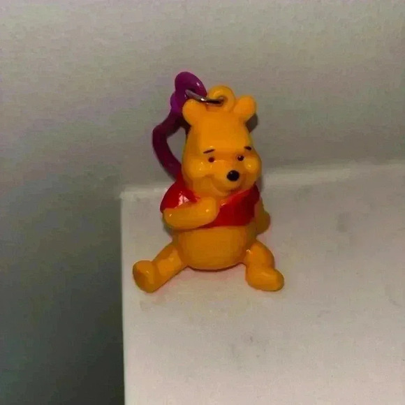 Vintage Winnie the Pooh Keychain bundle - Picture 8 of 10